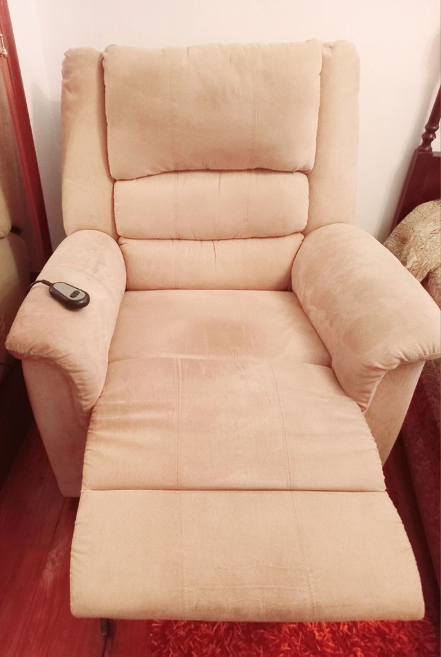 Sillón relax beige reclinable