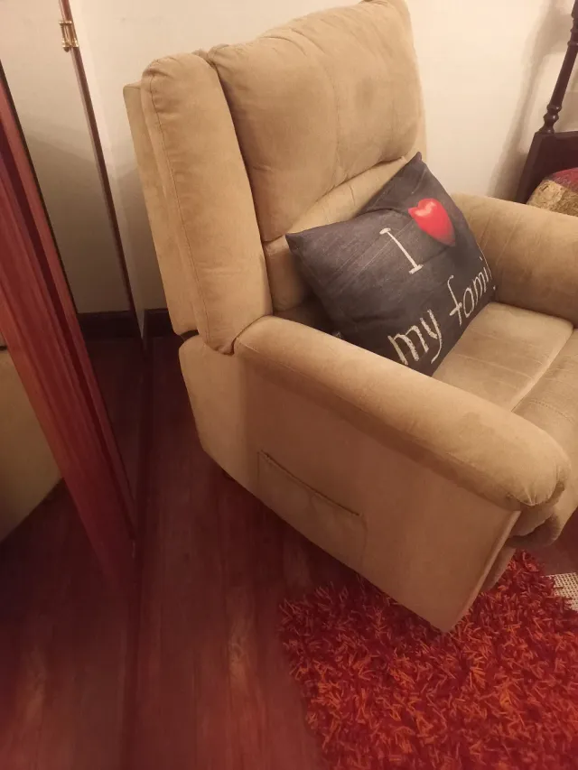 Sillón relax beige reclinable