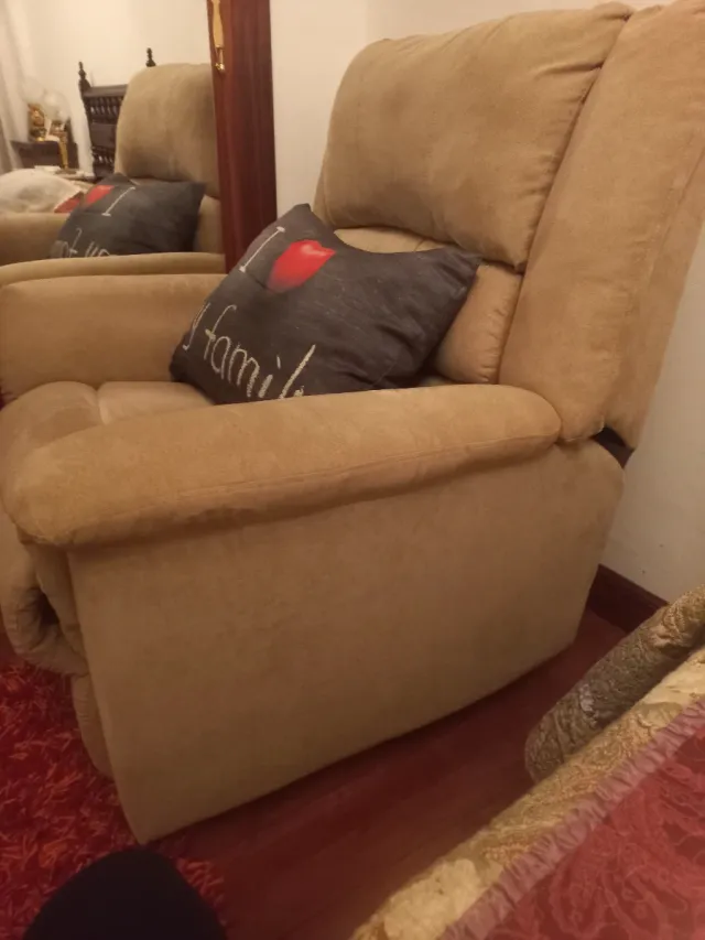 Sillón relax beige reclinable