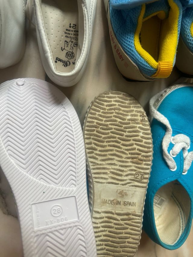 5 pares de zapatos para bebé