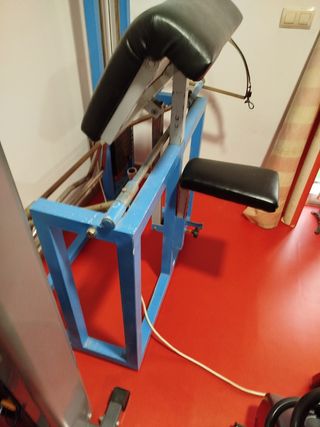 Máquina bíceps 