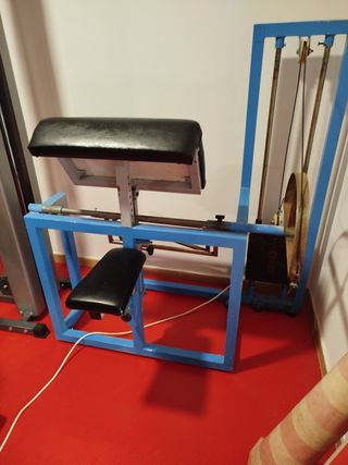 Máquina bíceps 