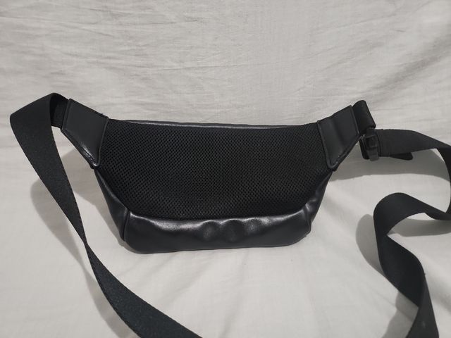 Riñonera Calvin Klein - Negra original