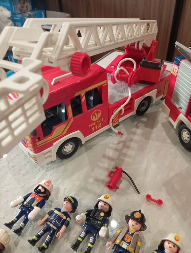 Playmobil Bomberos - Vehículos y Figuras