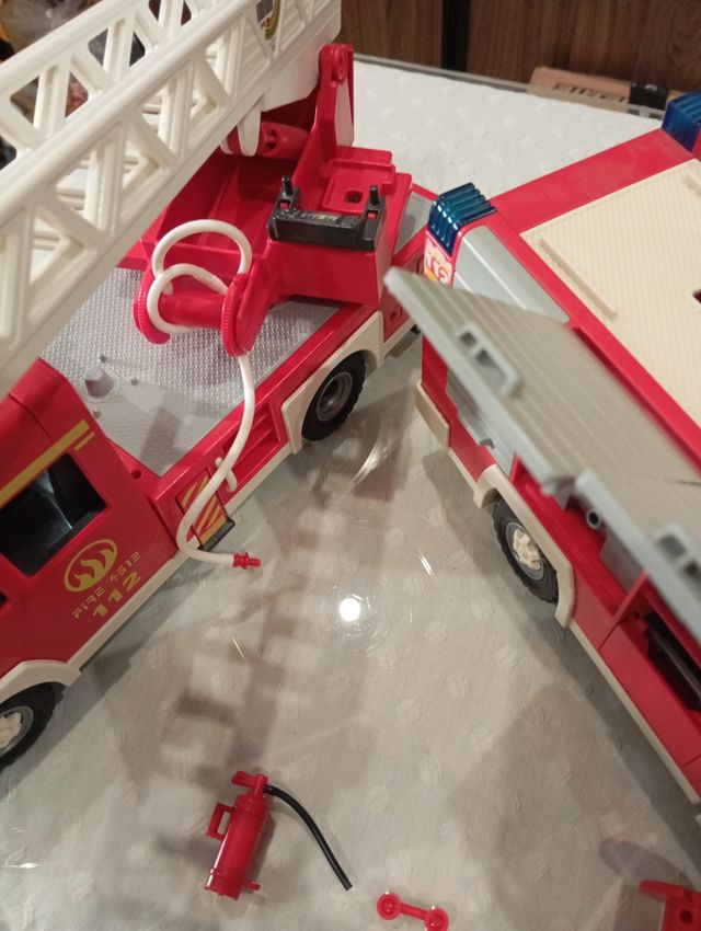 Playmobil Bomberos - Vehículos y Figuras