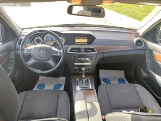 Mercedes-Benz Clase C 180 CGI Estate 7G, año 2011