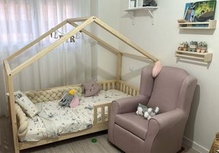 Cama casita madera + sillón lactancia