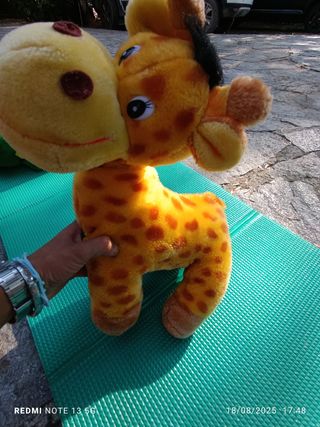 Giraffa Peluche Gialla