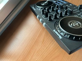 Numark Party Mix Mesa de Mezclas DJ