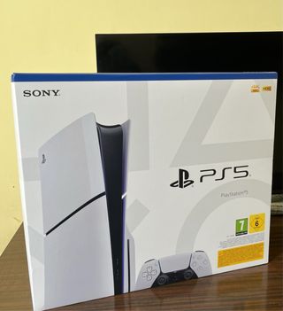 PS5 Slim Bianca - 3 Giochi