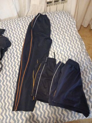 Chándal deporte talla 14 colegio diocesano 
