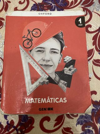 Libros de primero de la eso en condiciones buenas.