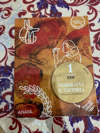 Libros de primero de la eso en condiciones buenas.
