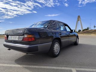 Mercedes-Benz Clase E 1993
