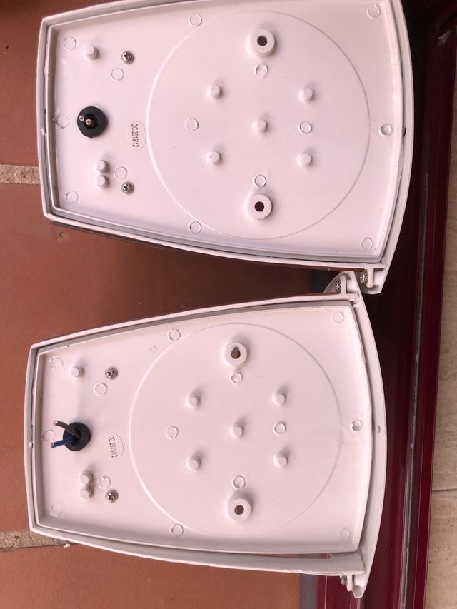 2 Faroles exterior blancos