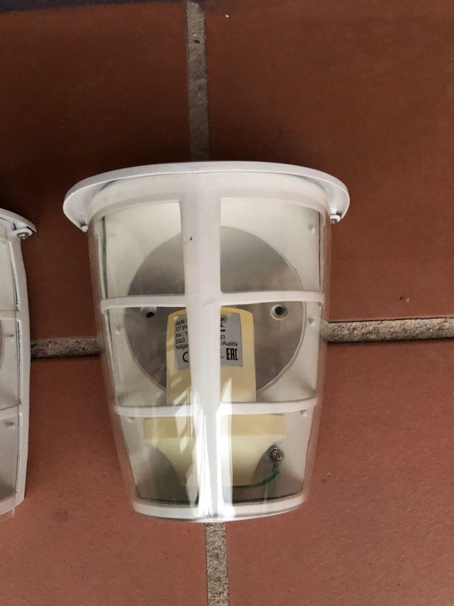 2 Faroles exterior blancos