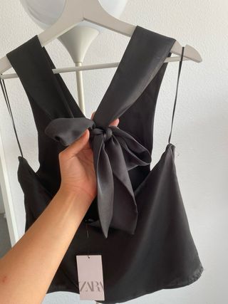Top lazo espalda descubierta ZARA. Sin estrenar