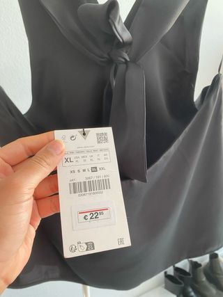 Top lazo espalda descubierta ZARA. Sin estrenar