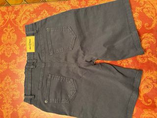 Bermudas niño azul marino