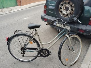 Bicicleta clásica en buen estado interesados por