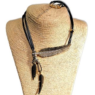 Collar plumas dorado - Gargantilla