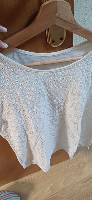 Blusa blanca calada talla L