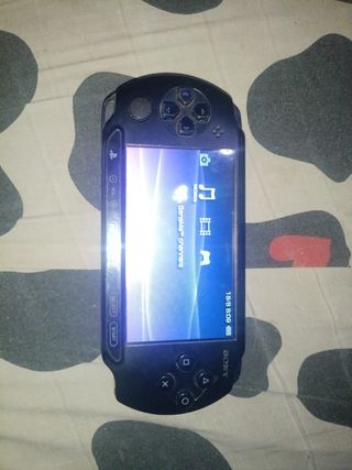 PSP Sony negra - consola
Si cargador original incl