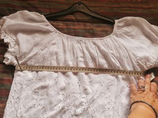 Blusa blanca bordada