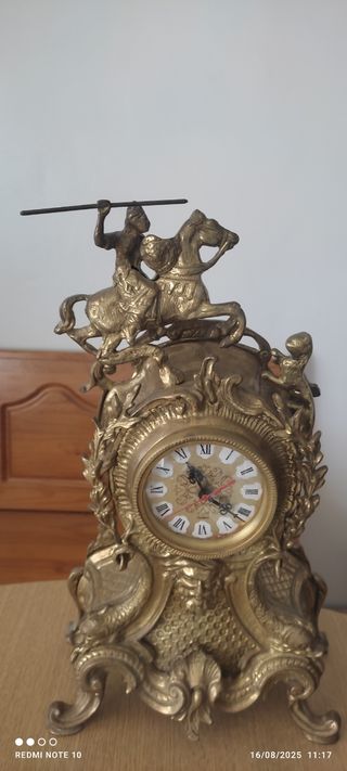 Reloj bronce estilo antiguo