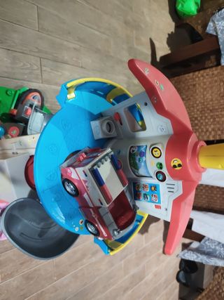 Torre Patrulla Canina y coches