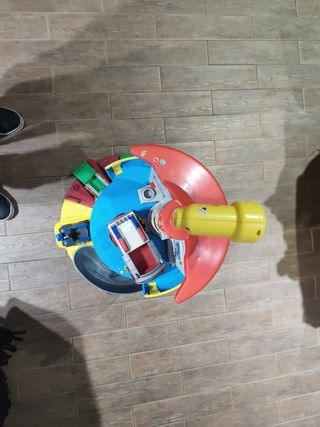 Torre Patrulla Canina y coches