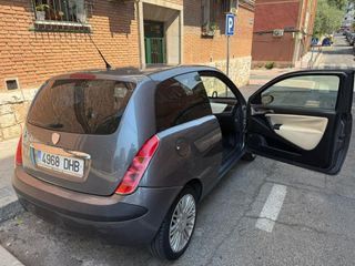 Lancia Ypsilon 2005