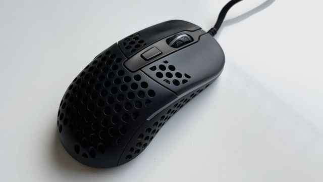 Xtrfy M42 RGB: Ratón gaming ultraligero