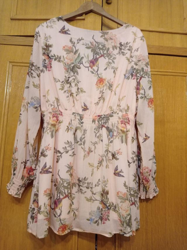 Vestido H&M estampado floral rosa