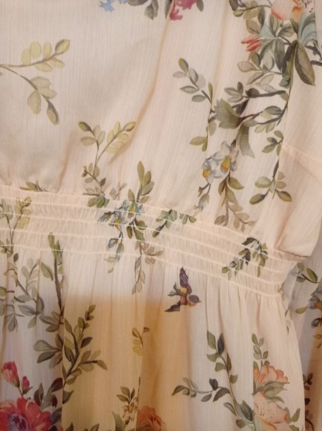 Vestido H&M estampado floral rosa