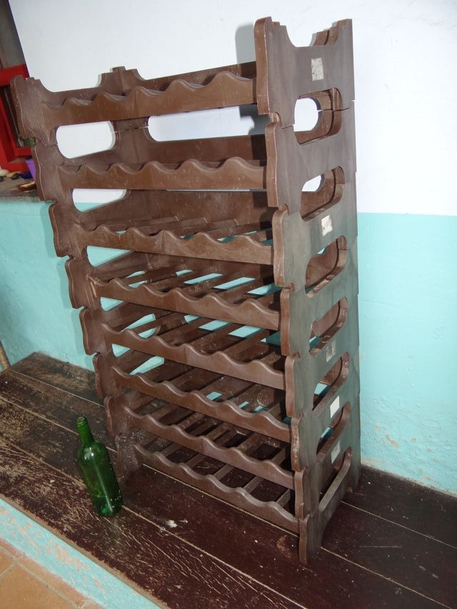 Botellero plástico marrón antiguo (x8)