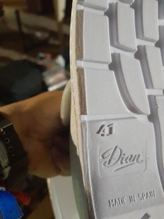 Zapatos seguridad enfermería blancos