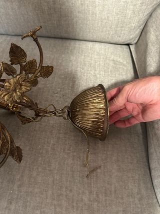 Lámpara bronce clásica - tulipas opalinas