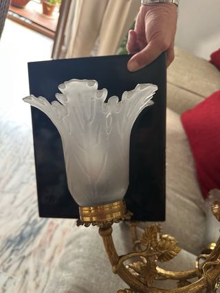 Lámpara bronce clásica - tulipas opalinas