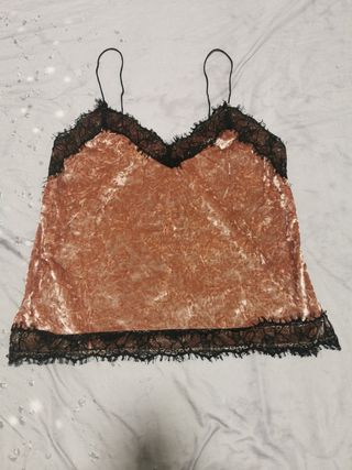 Top Bershka rosa y negro 