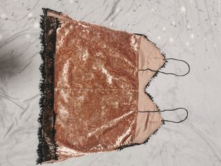 Top Bershka rosa y negro 