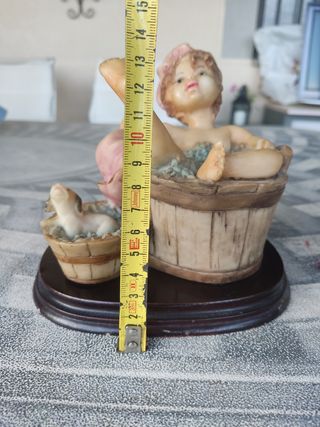 Figura Niña Baño Porcelana