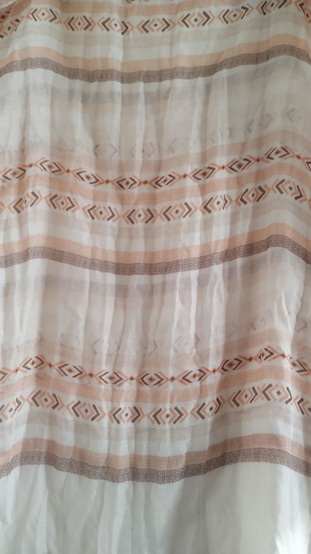 Pañuelo estampado beige y rosa