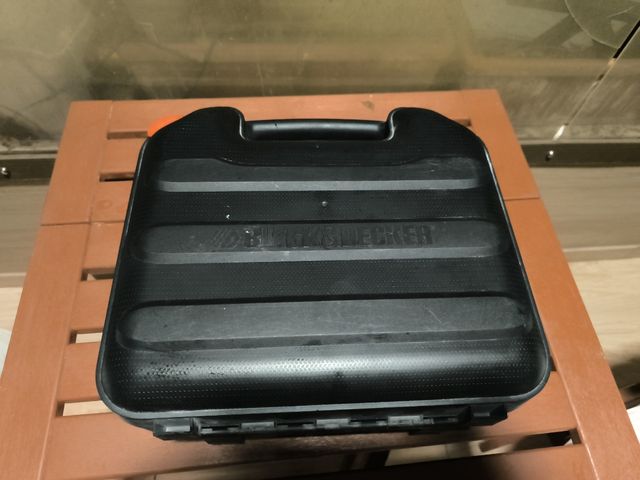 Sierra calar Black+Decker 650W