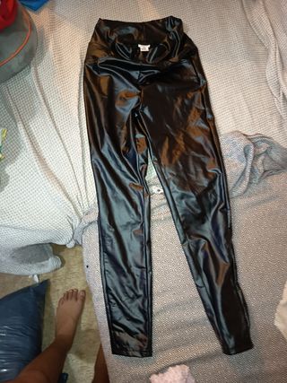 Leggins efecto piel negros shein
