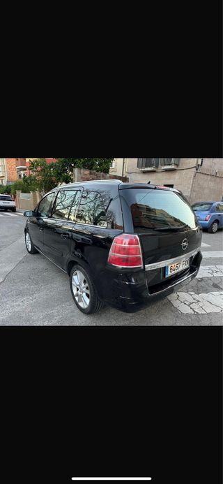 Opel zafira 1.9  2007