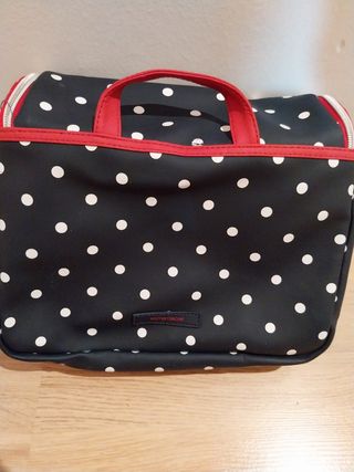 Neceser Mickey Mouse - lunares
Bolsa de aseo