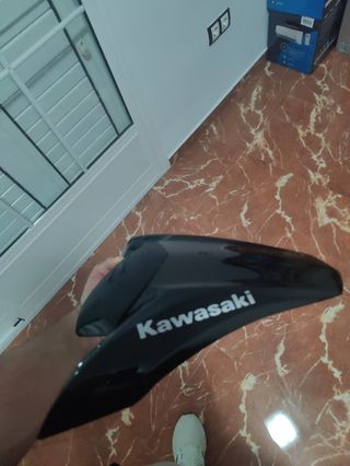 Colín Kawasaki Z900