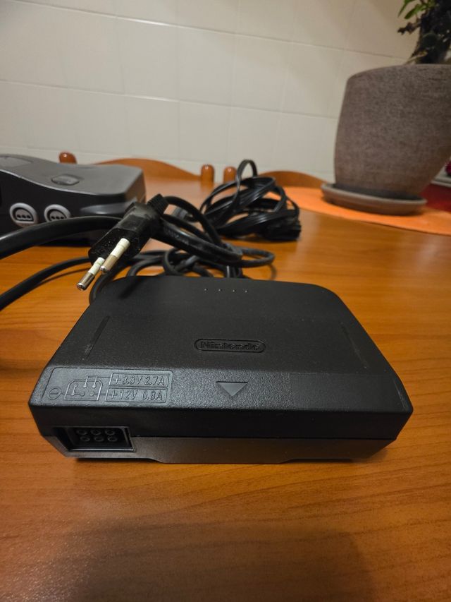 Nintendo 64 N64 - Console + 2 Controller