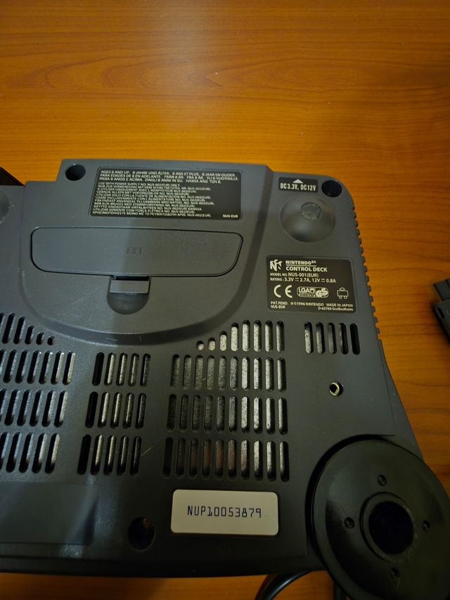 Nintendo 64 N64 - Console + 2 Controller